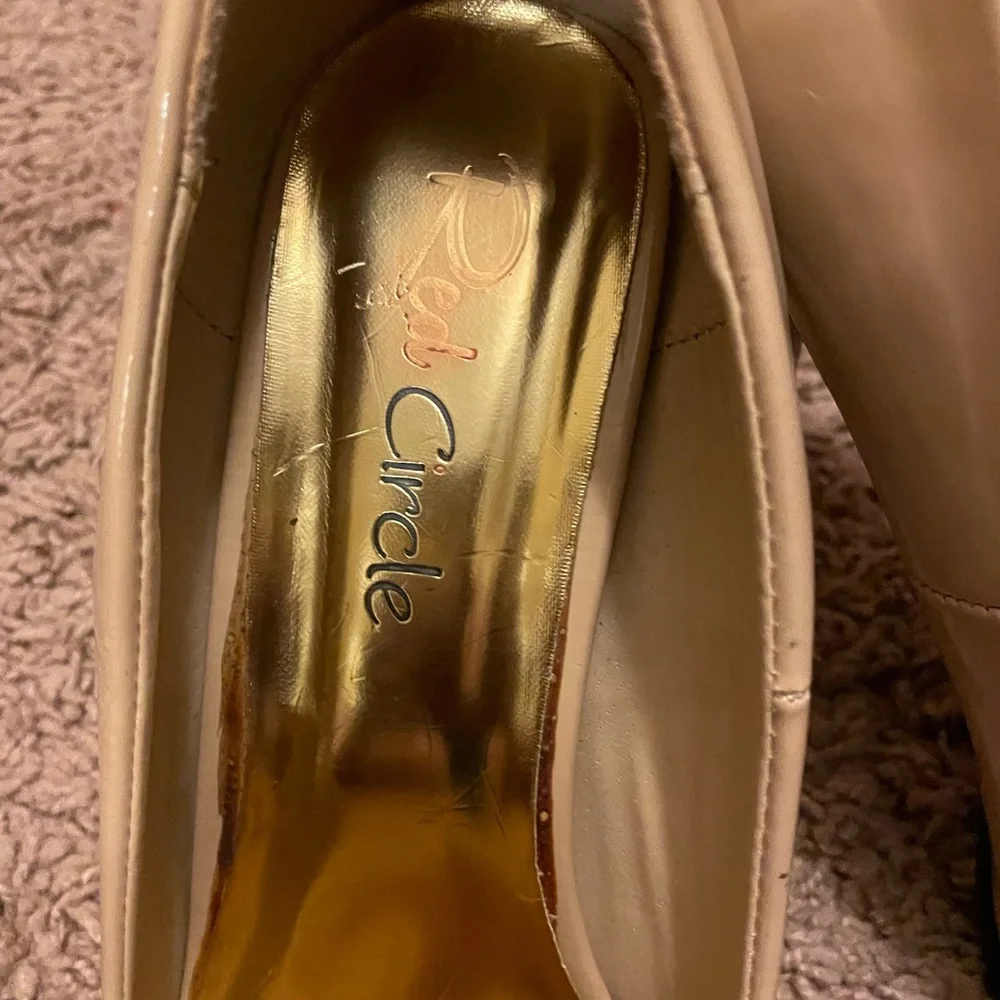 Red Circle Nude High Heels - Picture 6 of 8